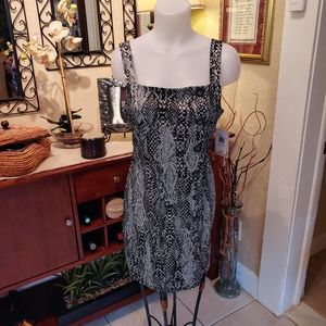 Snakeskin dress with backzip  (NWT)